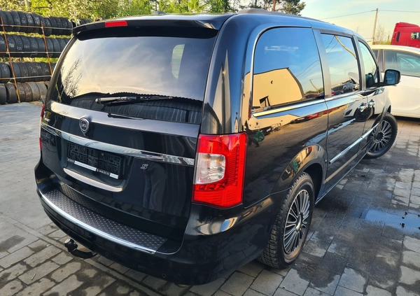 Lancia Voyager cena 61999 przebieg: 200473, rok produkcji 2014 z Miłakowo małe 781